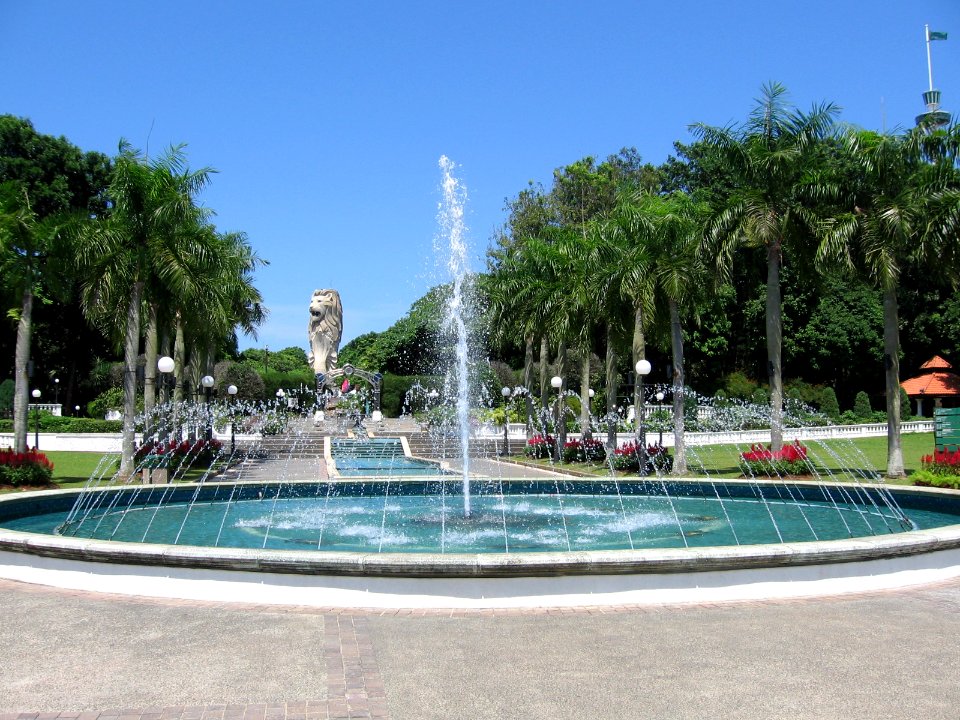 Fountain Gardens 5, Sentosa, Aug 06