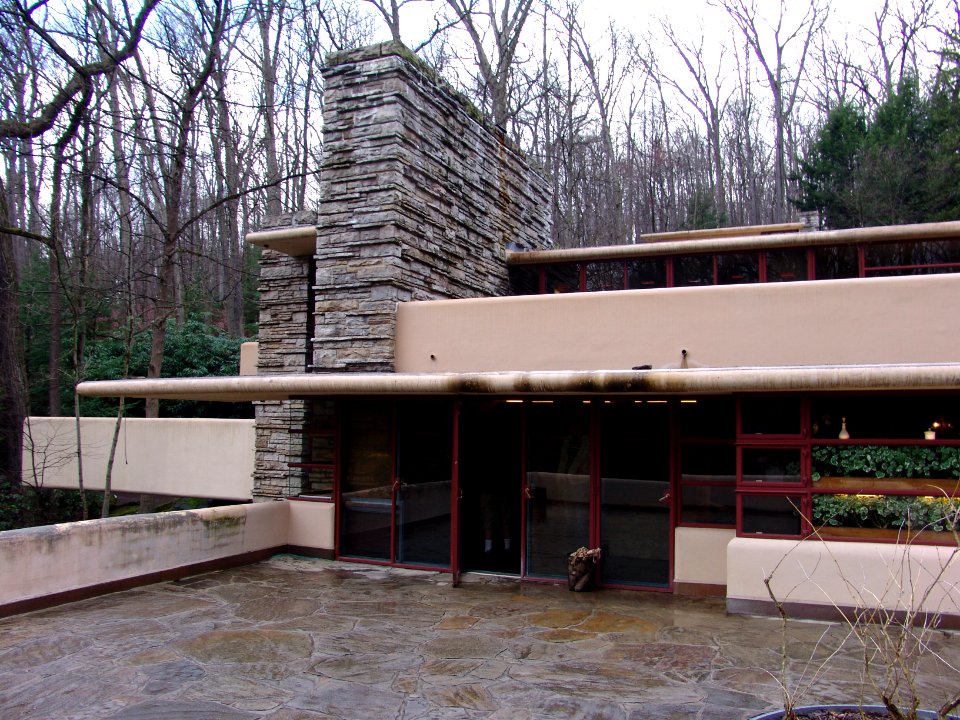Frank Lloyd Wright - Fallingwater exterior 10