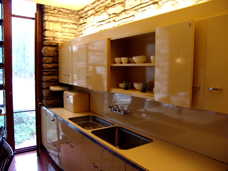 Frank Lloyd Wright - Fallingwater interior 3