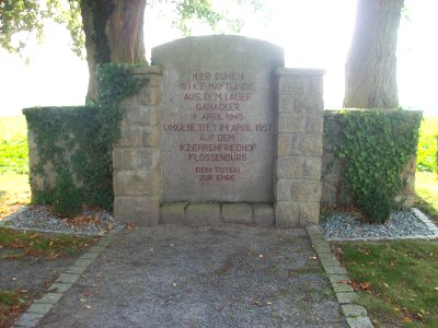 Ganacker-linker-Gedenkstein