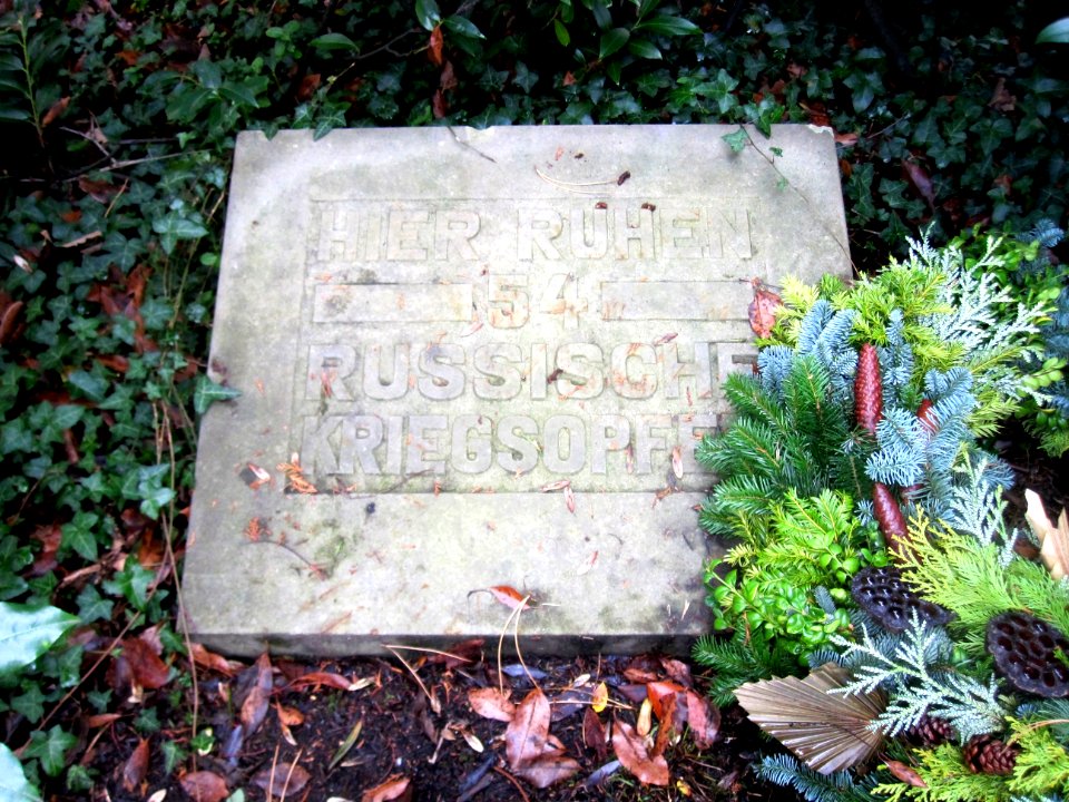 Gedenkstein auf dem jüdischen Friedhof in Oldenburg