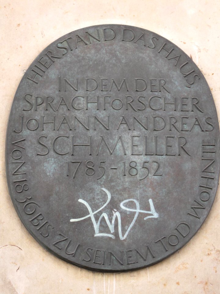 Gedenktafel-Schmeller-Muenchen-Theresienstrasse-9