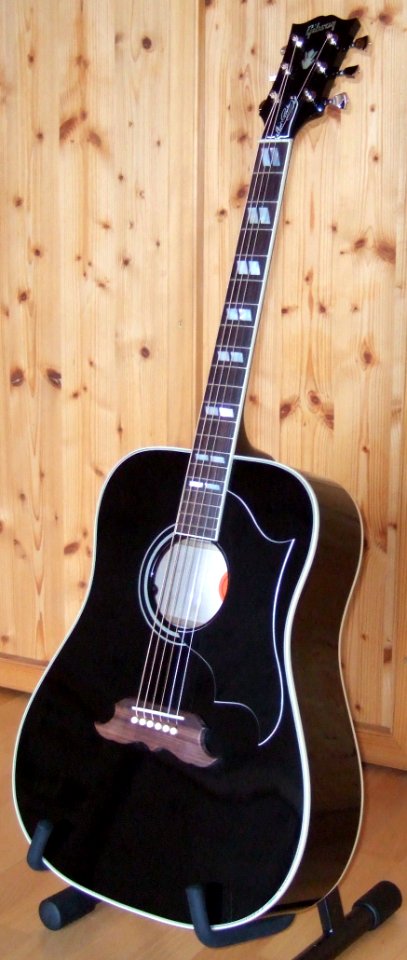 Gibson Elvis Presley Artist Dove