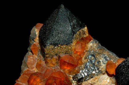 Grenats sur quartz fumé1(Chine)