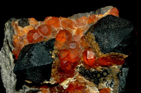 Grenats sur quartz fumé2(Chine)