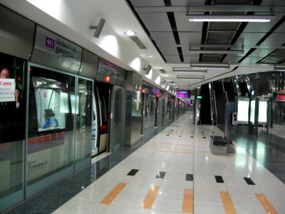 HarbourFront MRT Station, Aug 06
