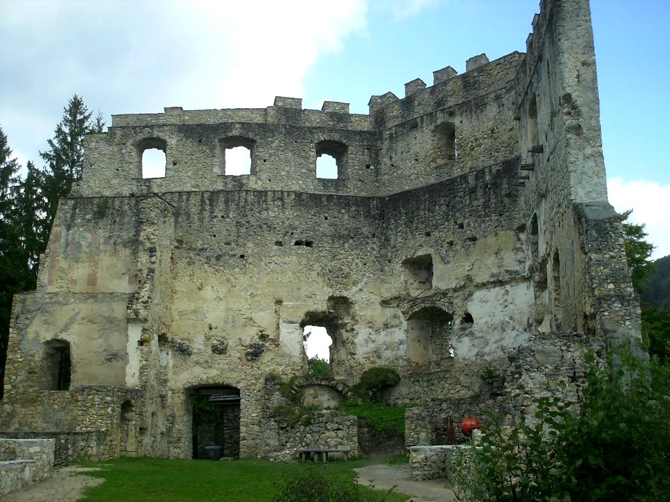Hohenwang Schildmauer Ansicht West