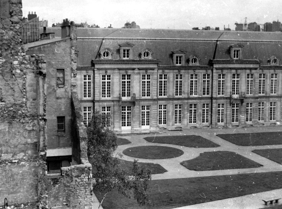 Hôtel d'Aumont, Paris 1981