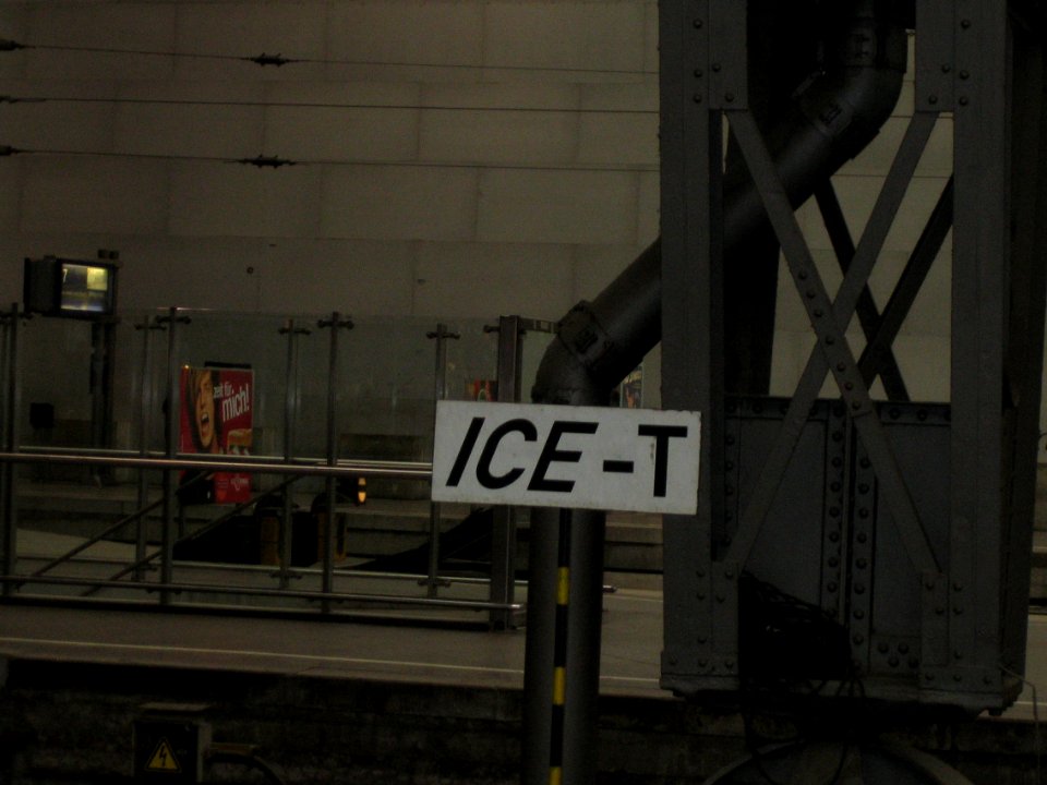 ICE-T Schild Leipzig Hauptbahnhof