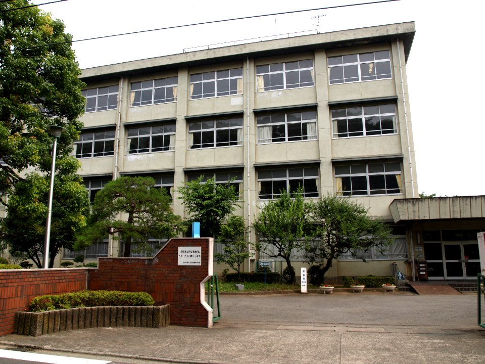 Ikutahigashi highschool