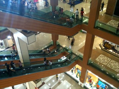 Interior do shopping ViaSul