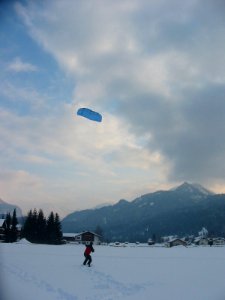 Kitesnowboarding photo