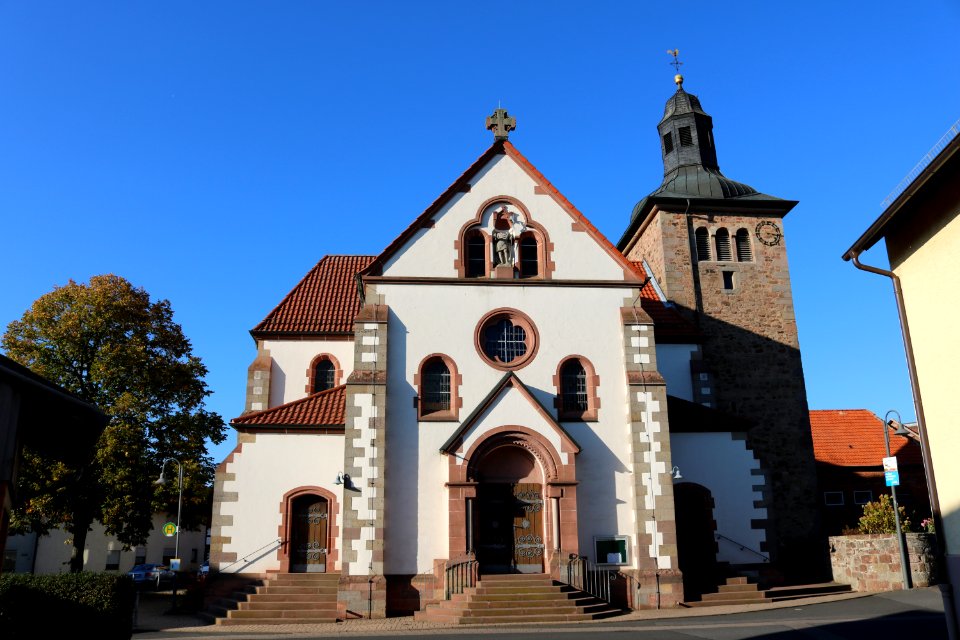 Kleinlüder; St. Johannes der Täufer