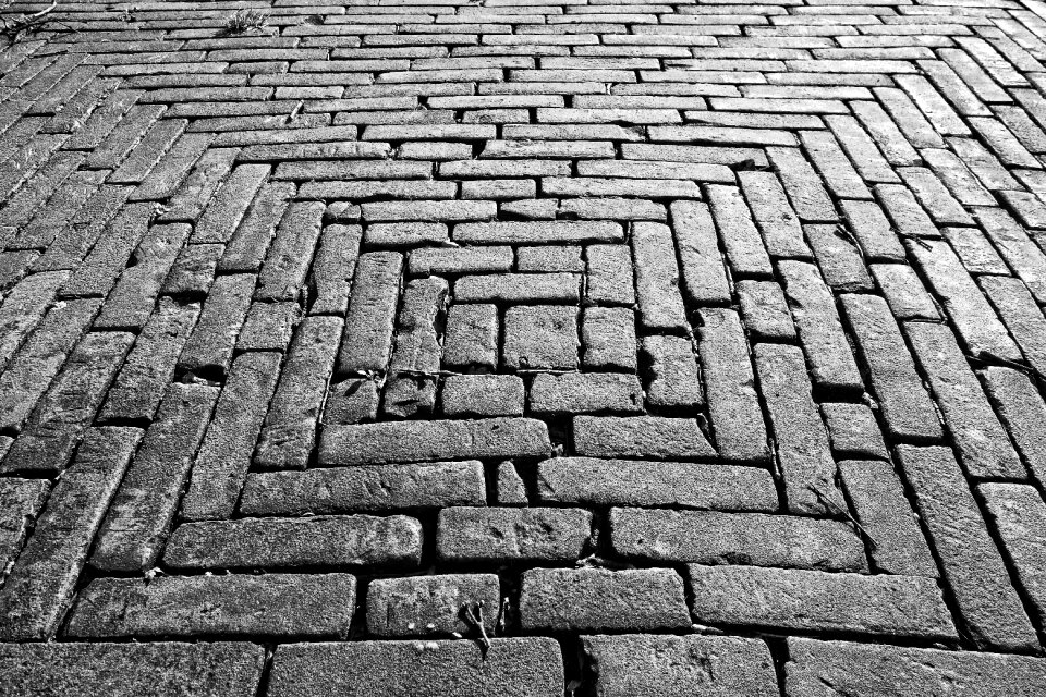 Street surface bricklaying