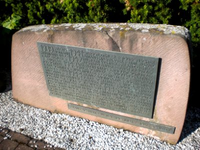 Kriegerdenkmal Giesel Stele 3 2-WK
