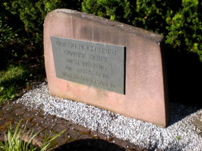 Kriegerdenkmal Giesel Stele 1 Gedenkplatte