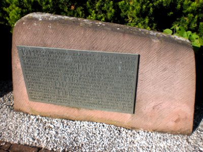 Kriegerdenkmal Giesel Stele 2 1-WK
