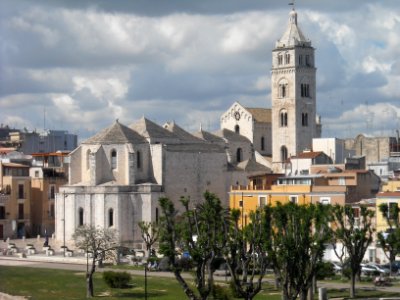 La Cattedrale di Barletta vista dal castello 2