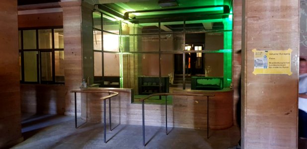Lichtspieltheater der Jugend Haupteingang