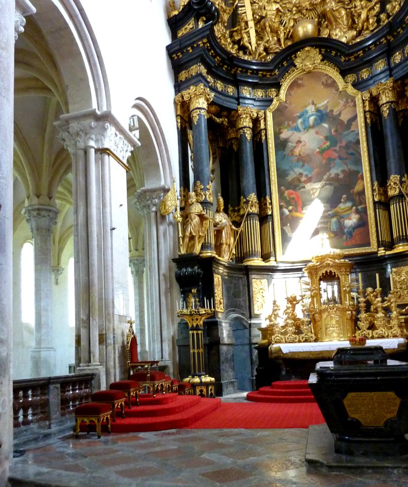 Lilienfeld-Altarraum