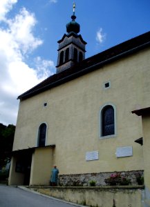 Maria Raisenmarkt Kirche mit Frau