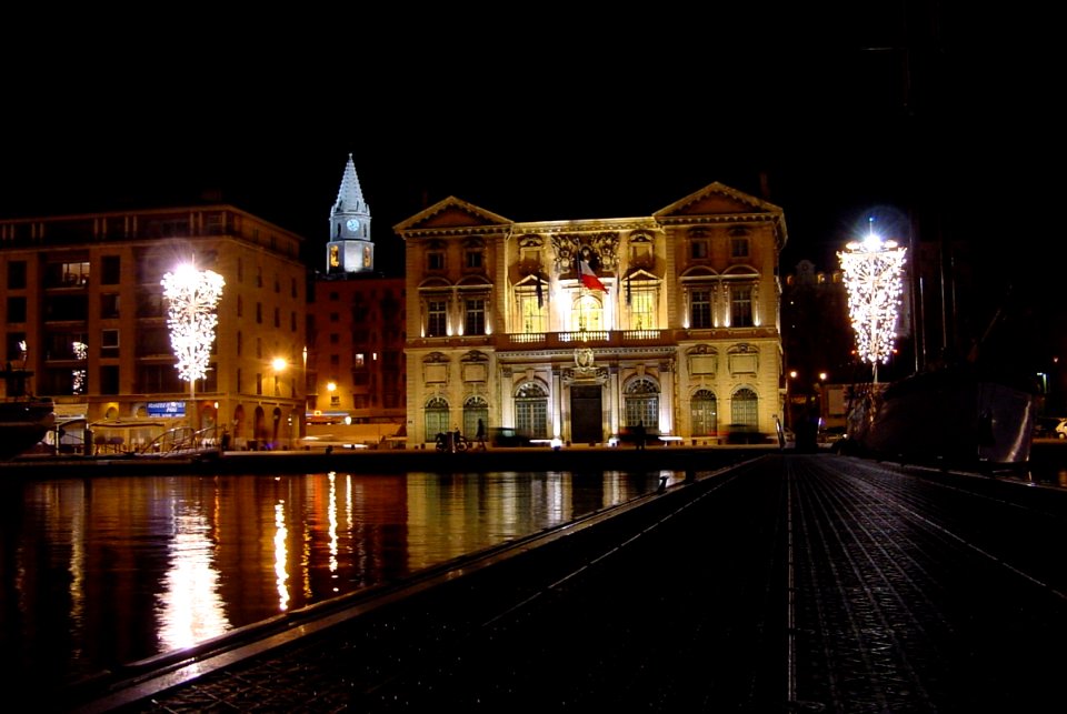 Marseille, Hôtel de ville de nuit
