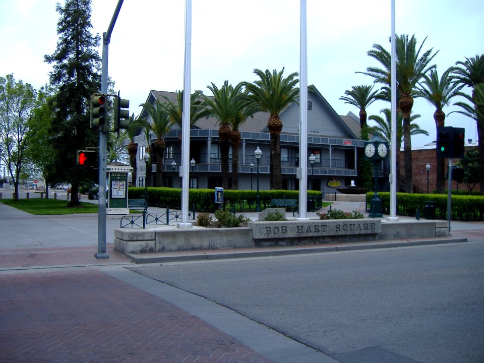 Merced CA Bob Hart Square2