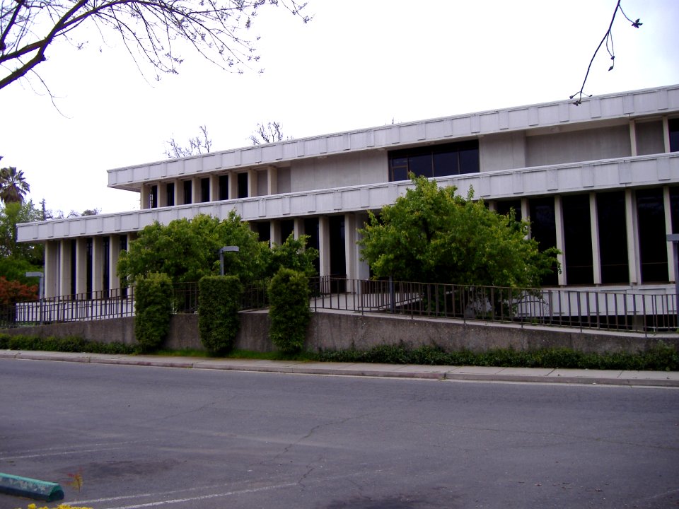 Merced CA County Library2
