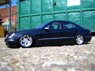 Mercedes-e-klasse-modellauto-tuning