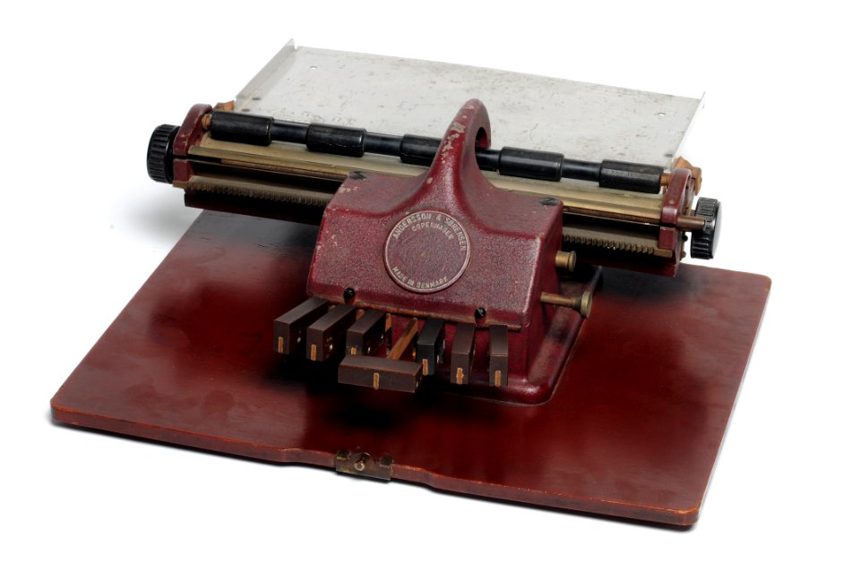 Máquina de escrever em braille