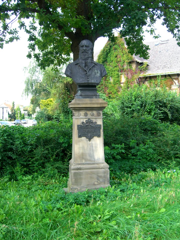Neubrandenburg-jahn01