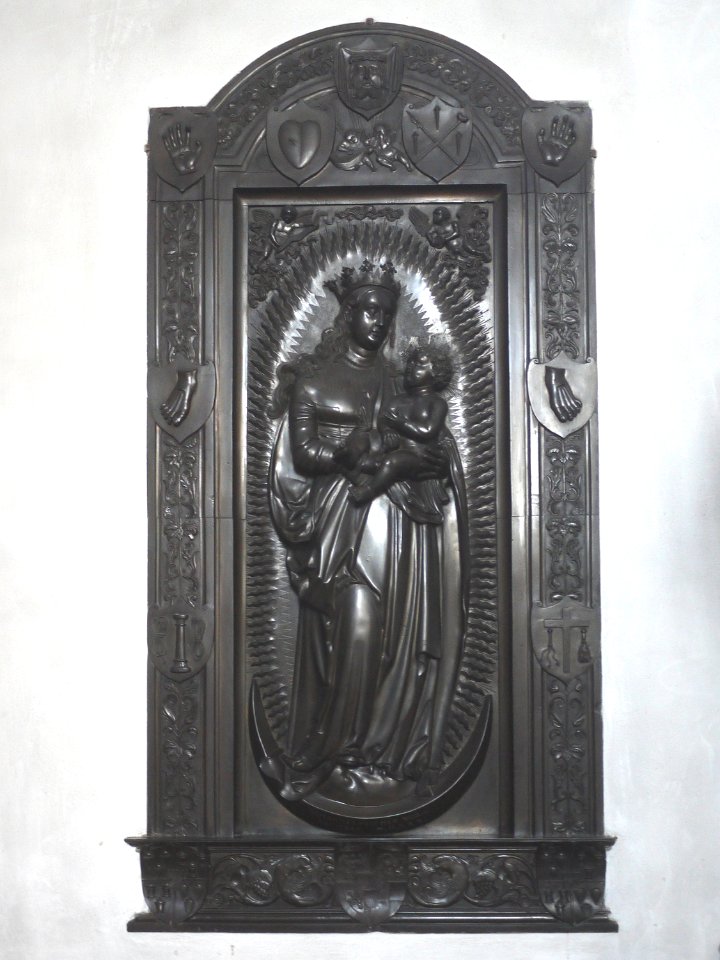 AB Stiftskirche Relief Maria