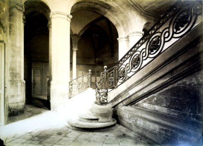 Abbaye St Remi esCalier d'honneur ROthier 29482