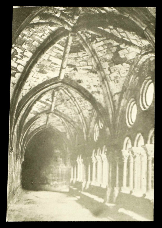 Abbaye Sainte-Marie de Fontfroide - J-A Brutails - Université Bordeaux Montaigne - 2452