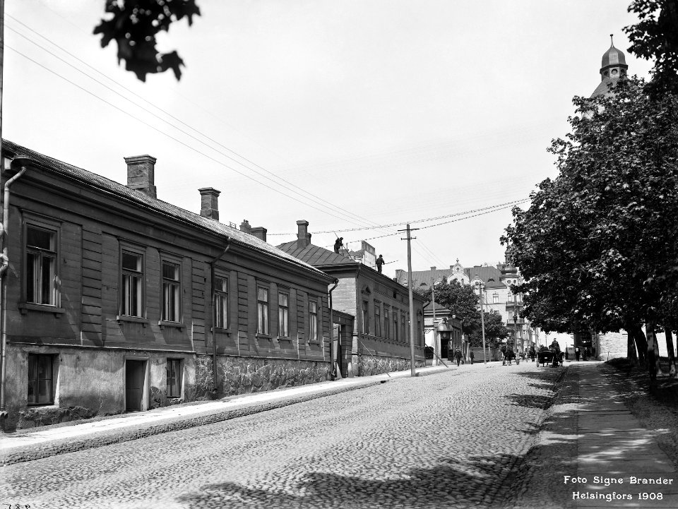 Annankatu 18, 20, 22 Oikealla Vanha kirkkopuisto - N285 (hkm.HKMS000005-000000sh)