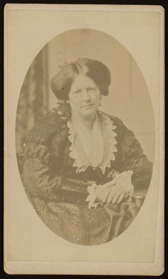 Anne (Burrows) Gilchrist, half-length portrait, seated, facing front LCCN89714829