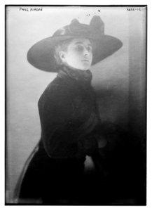 Anne Morgan LCCN2014699978