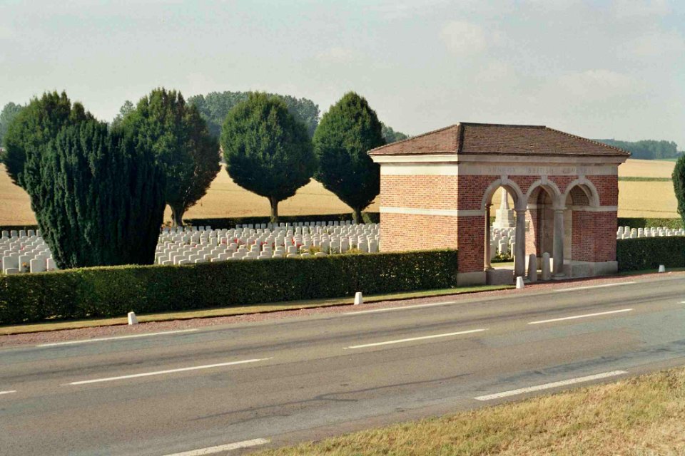Anneux British Cemetery, Cambrai, France