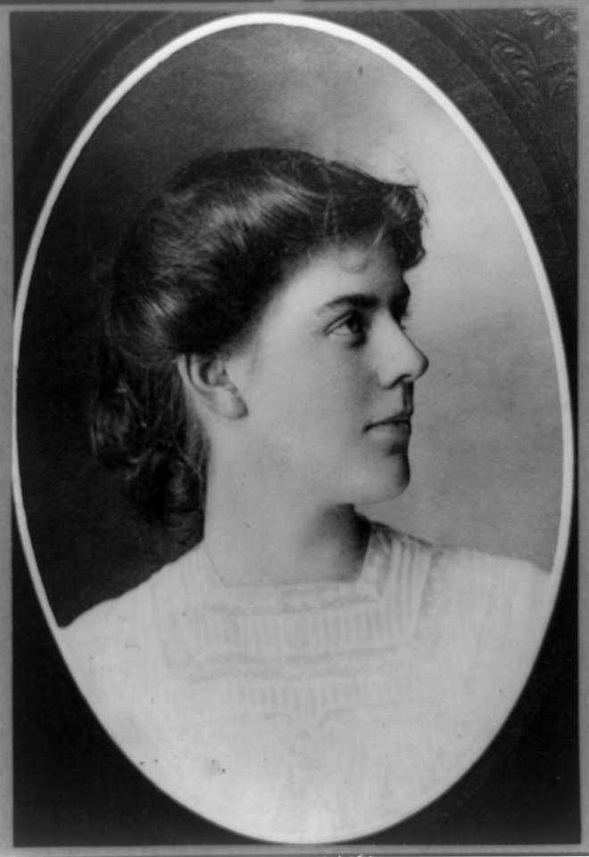 Annie Lawrie Danforth, of Norway, Maine, head-and-shoulders portrait, in oval, facing right LCCN92500068