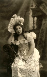 Annie Myers, opera and stage singer (SAYRE 7593)