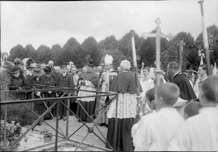 Anniversaire 1917, cimetière de Senlis (commémoration en l'honneur de M. Odent, ancien maire et martyr de Senlis, 2 septembre