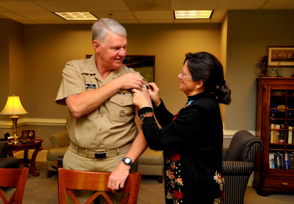 Annual seasonal flu vaccination 101019-N-FI224-005