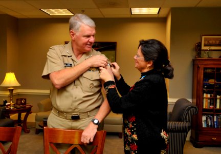 Annual seasonal flu vaccination 101019-N-FI224-005
