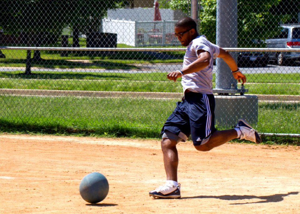 Annual Sports Day yields solid participation from mission partners 130531-N-WY366-004