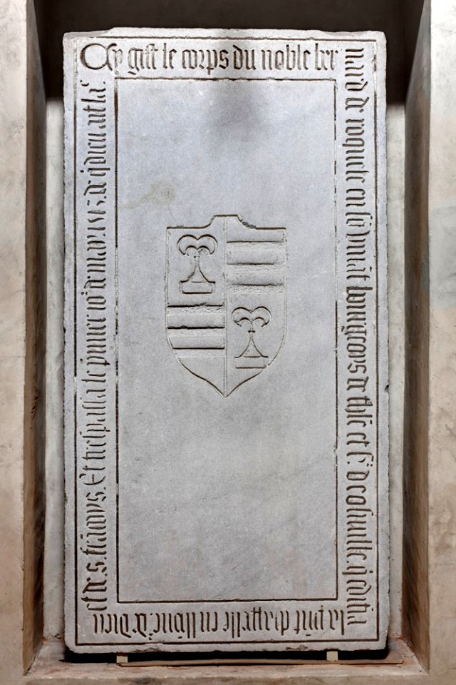 Anonyme - Dalle funéraire et épitaphe de Bernard de de Roquette, bourgeois de Toulouse et seigneur d'Auzielle - Musée des Augustins - RA 590 BIS