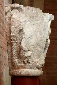 Anonyme toulousain - Fragment de chapiteau de colonnes jumelles appliquées , La Guérison de la fille de la cananéene - Musée des Augustins - ME 113 (3)