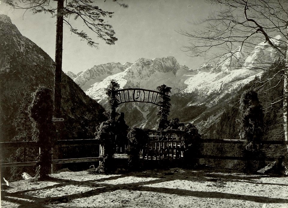 Ansichtspunkt auf die sechtste Serpentine.Blick in das Trentatal gegen den Isonzo-Ursprung. (BildID 15464621)