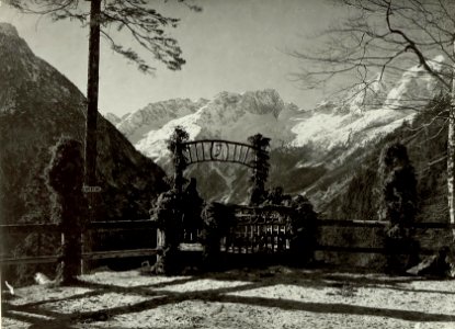 Ansichtspunkt auf die sechtste Serpentine.Blick in das Trentatal gegen den Isonzo-Ursprung. (BildID 15464621)
