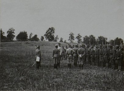 Ansprache des Korpskommandanten Generaloberst Tersztyanszky an die Mannschaft des Landwehrinfanterieregimentes 24 (BildID 15456402)