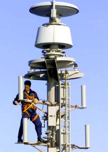 Antennas USS Kearsarge 030205-N-1512S-852